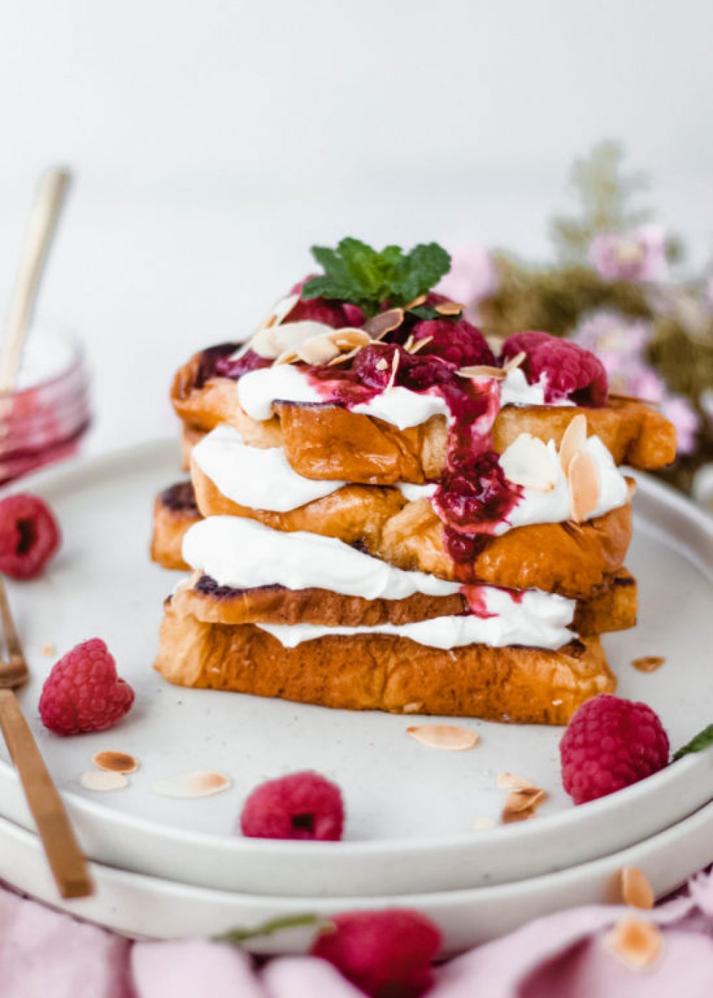 Be my Valetine: French toast met ricotta, framboos en amandelen
