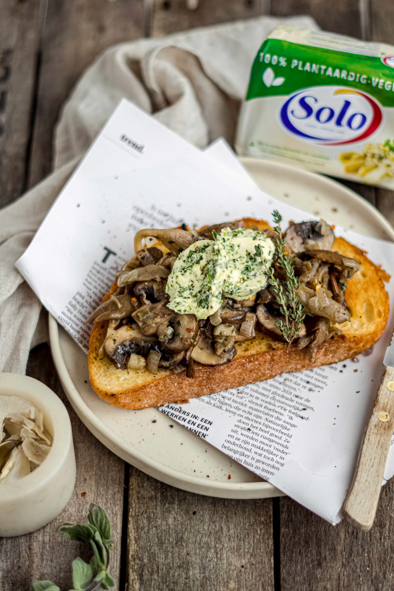 Toast Champignons Met Huisgemaakte Kruidenboter – Helen Kookt