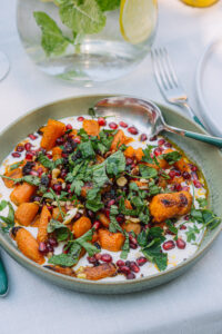 Lees meer over het artikel Spicy geroosterde wortel met yoghurt
