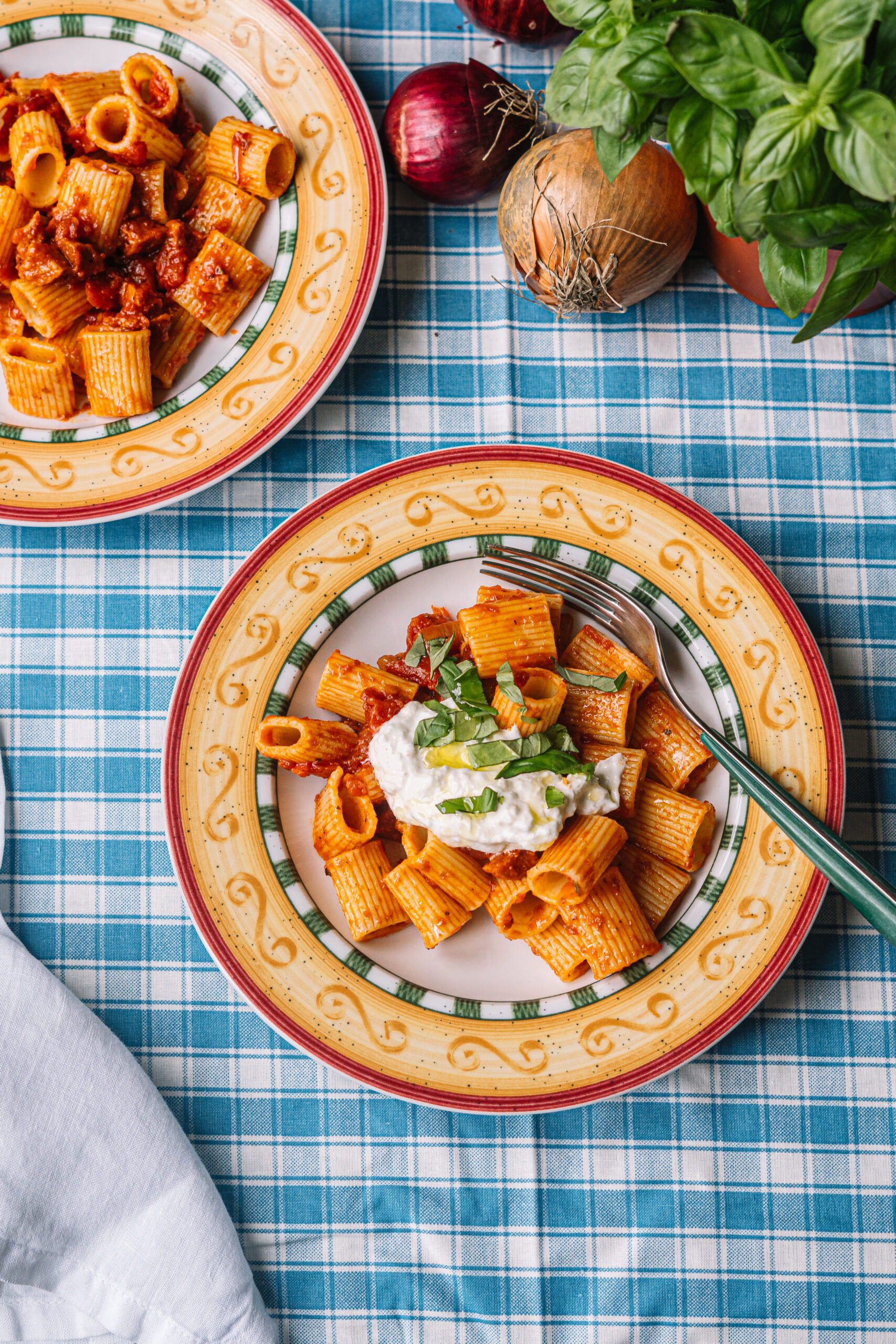 Je bekijkt nu Rigatoni met chorizo en burrata