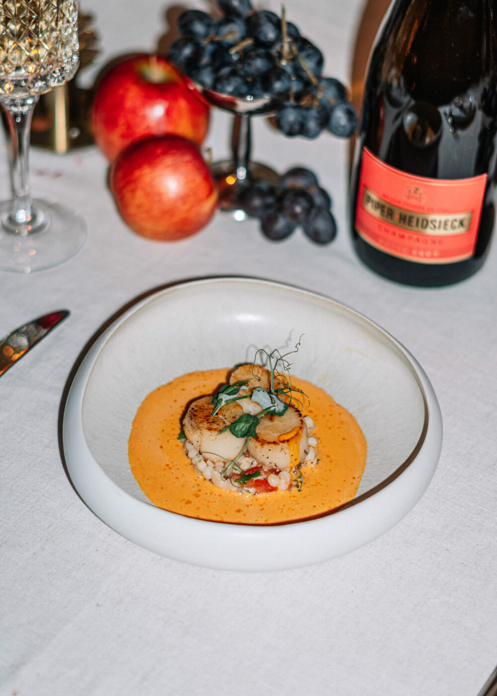 Coquilles met parelcouscous en ‘nduja