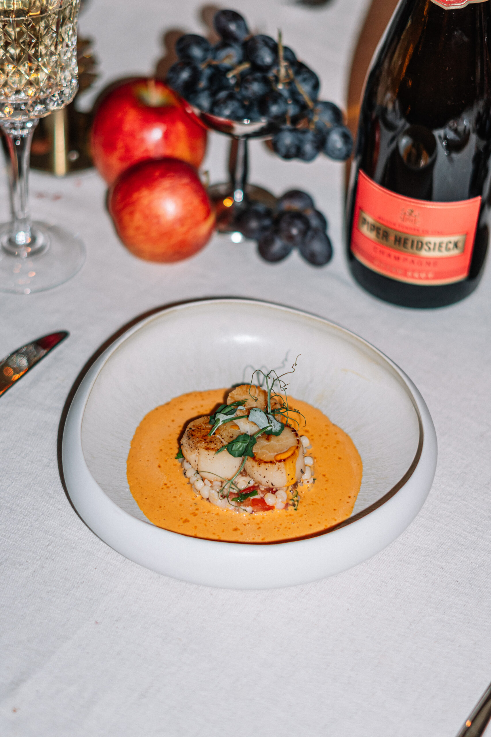 Je bekijkt nu Coquilles met parelcouscous en ‘nduja